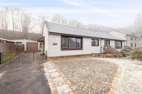 JOIVY Beautiful 3bed house with Garden and Parking